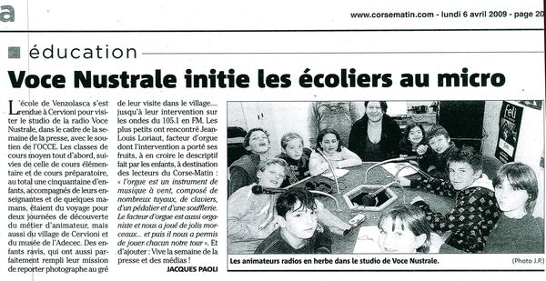 Voce Nustrale initie les écoliers de Venzolasca